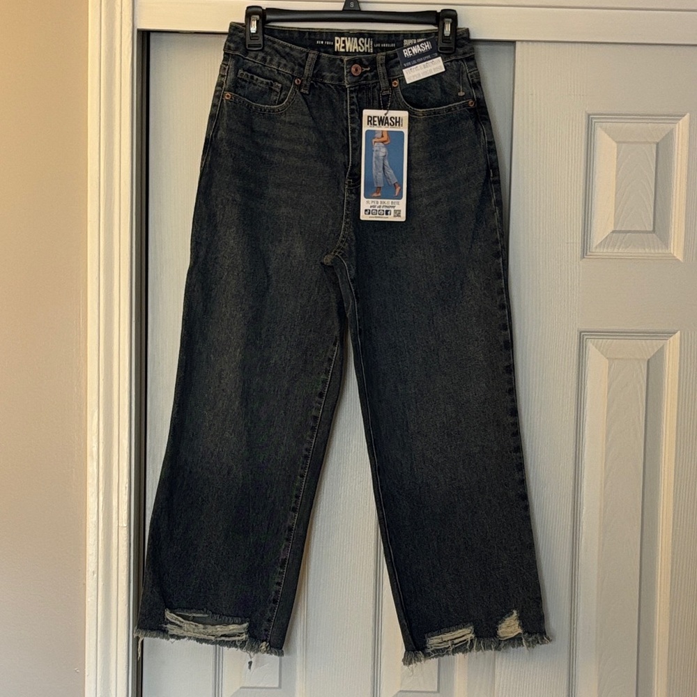 Brand new Rewash Women's Distressed super high rise Jeans !!